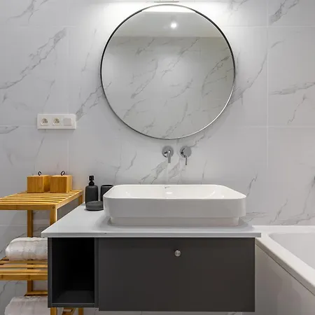 Escape On Chalupkova Апартаменты *