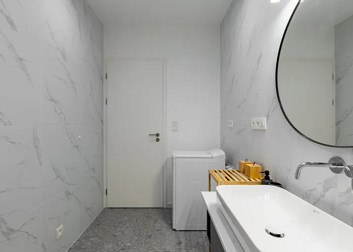 Escape On Chalupkova Appartement