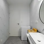 Escape On Chalupkova Appartement